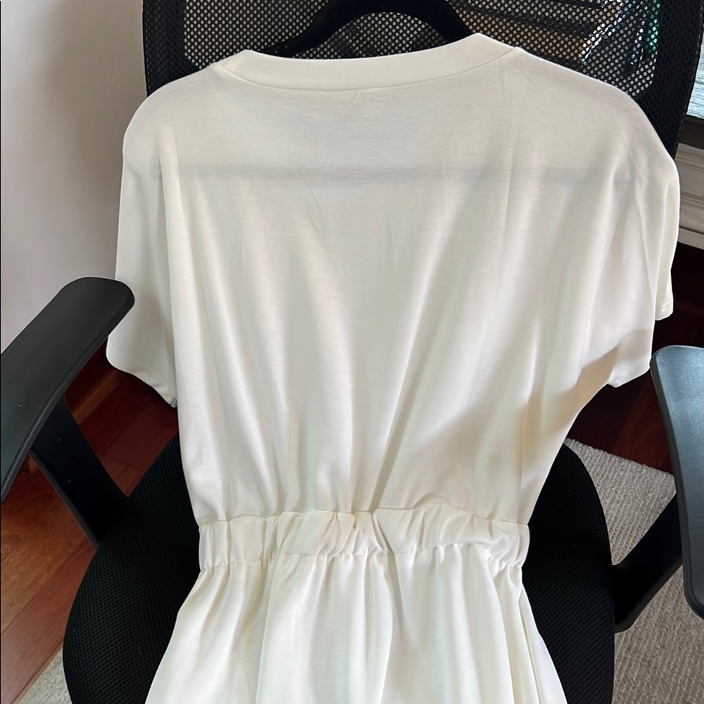 Casual White Dress - Picture 5 of 5